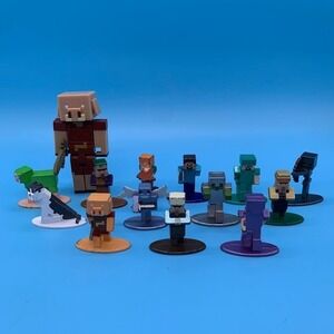 Lot Of 13 Minecraft Nano Metalfigs Die Cast Metal Figures Jada Toys w/ Bonus Pig
